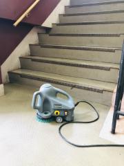 ヨコハマホステルヴィレッジ林会館の階段と踊り場清掃！